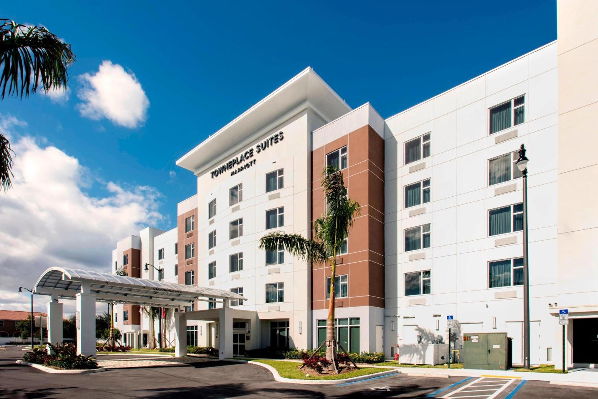 Towneplace Suites By Marriott Miami Homestead Bagian luar foto